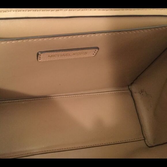 Michael Kors British Tan Pebbled Leather/Satchel - Picture 8 of 9